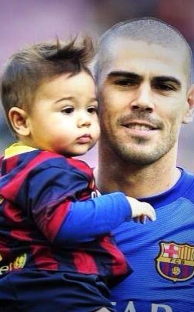 leomessiforever:  Happy father’s day to all dads culés