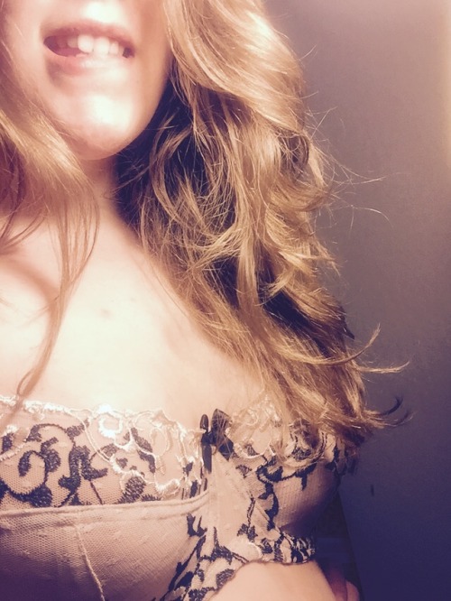 sierra-marie94: Some pics of me in a bra I’ve yet to wear! I hope you enjoy :) I love YOU You’