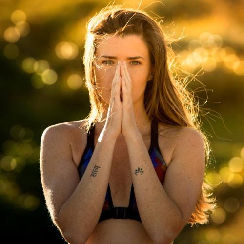 She’s just so dang pretty @chloenickles_yoga in the evening sun! #australia #exploreaustralia 