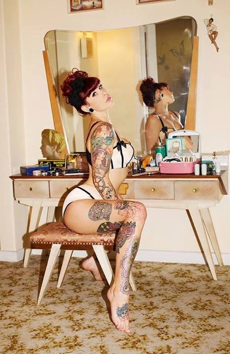 lovelyinkedbabe:  Follow me lovelyinkedbabe.tumblr.com Check out inked girls