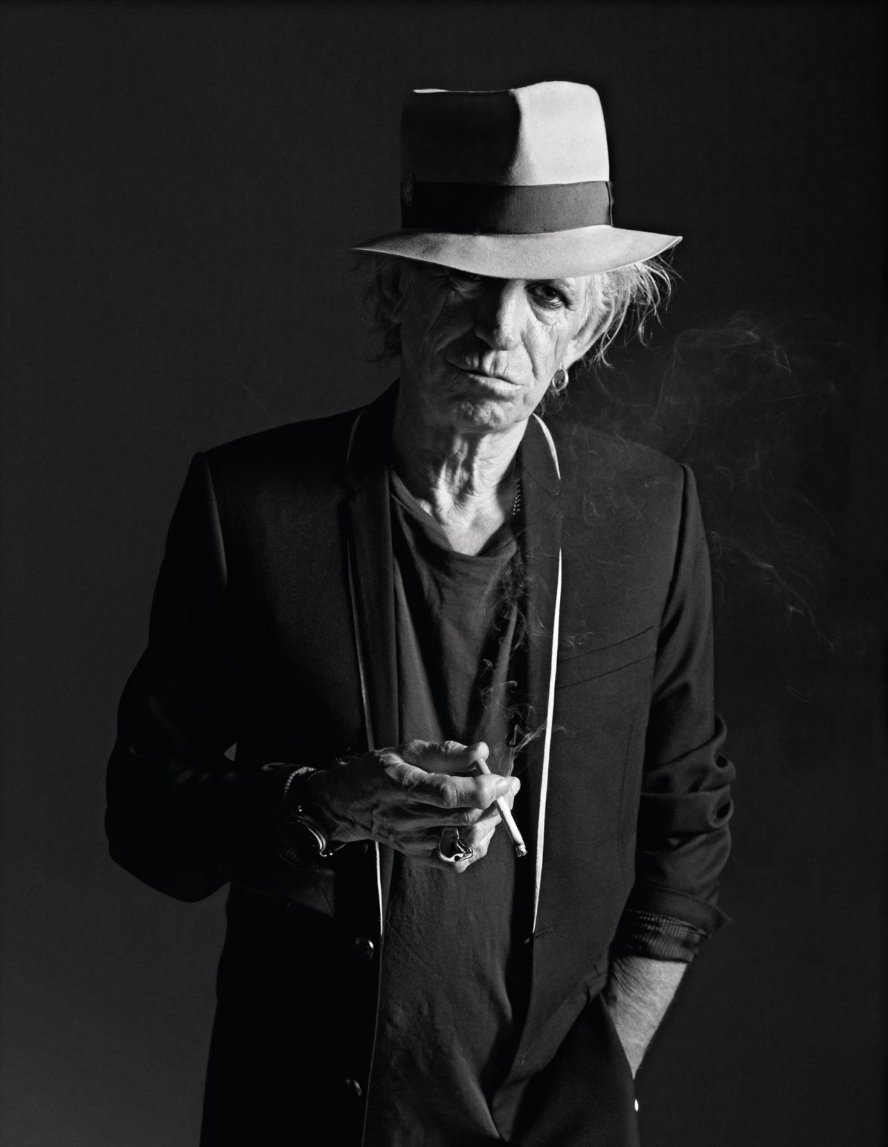 curlyann:  http://www.mariosorrenti.com/ 