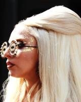 gagasland:  Favorite Gaga Things → Her hair/wigs 