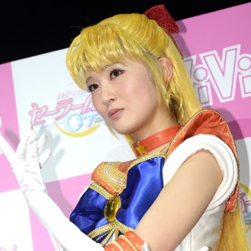 Usagi and Chibiusa Birthday Event 2014 - Sailor Venus (Shiori Sakata)Source 1Source 2 gonna have to 