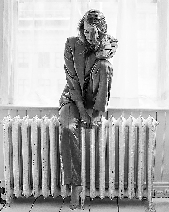Images: Yvonne Strahovski - ELLE Australia cover story [x]