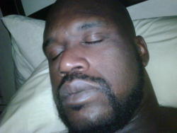 The-Replacements:  Speakonia: This Pic Of Shaq Is Quite Unnerving To Me It Feels