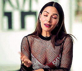 i-am-roadrunner:Sarah Shahi - Last Call with Carson Daly [x]