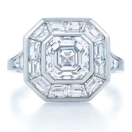 Asscher Cut Diamond Engagement Ring
Asscher diamond ring in modern style diamond halo. Set in platinum. The R NY Setting, our signature setting, is open and airy and the diamond appears to float weightlessly. #rodrigootazu #rodrigonewyorkbrand (at...