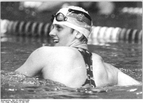 Swimmers with those broad swimmer shoulders must be perfect spankers