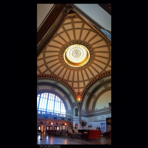 cherylannemillsap:The beautiful grand lobby of the Chattanooga Choo Choo! @ChattanoogaFun