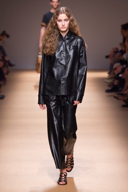 dutchmodelssupport: Dutch Model Felice Noordhoff walking for Salvatore Ferragamo SS 2019