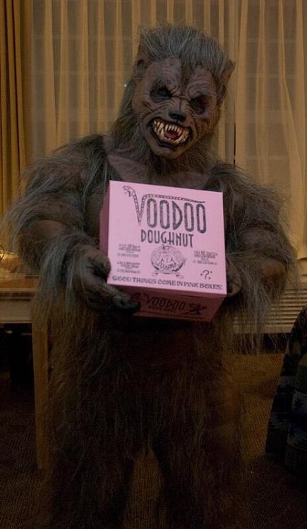 This is NOT an ad for Voodoo Doughnuts. Well, maybe it could be, though. #WerewolfWednesday AwaraOoO