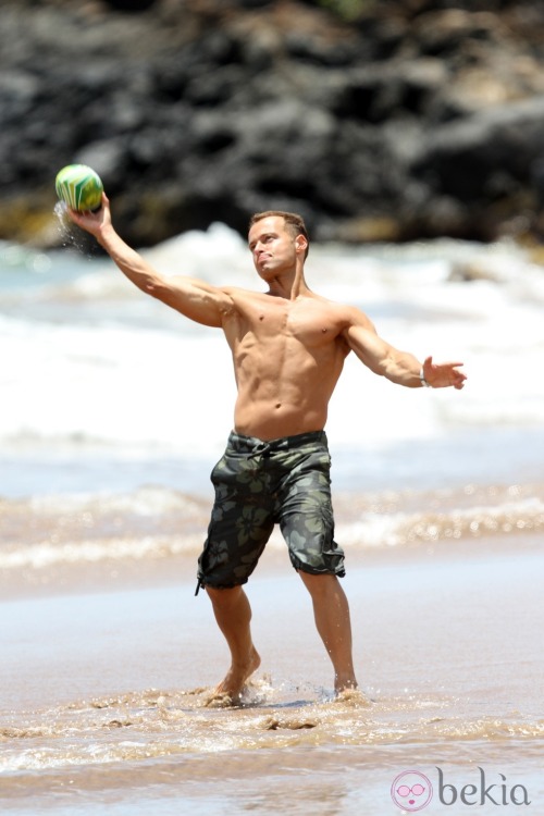 hotfamousmen:  Joey Lawrence