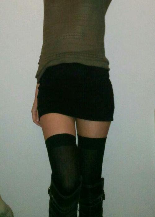 thisiskittenfood:  So I like long socks.   Hot