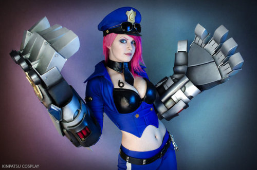 Officer Vi / via