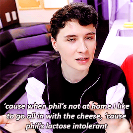glittergradient: dan doesn’t eat cheese when phil’s at home