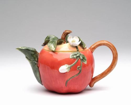 eyeheartfarms:Handpainted fruit teapots(Etsy)