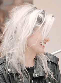 homozexual:  slytherer:(●´ω｀●)  Fangirling on tumblr while thinking about