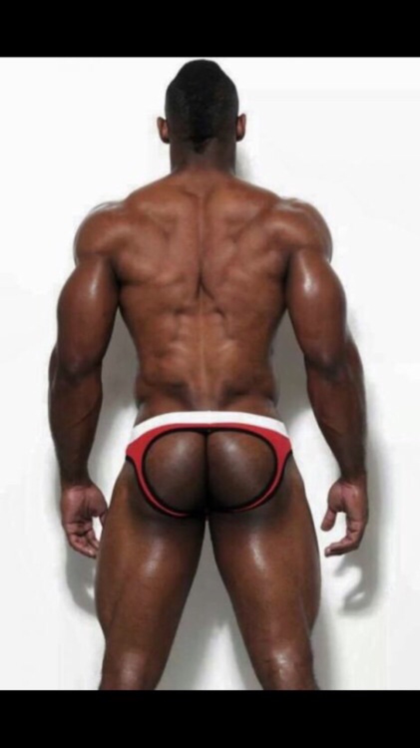 freaknu2:   I need a sexy man to workout with…    《Steaming hot vids, gifs, pics__follow: