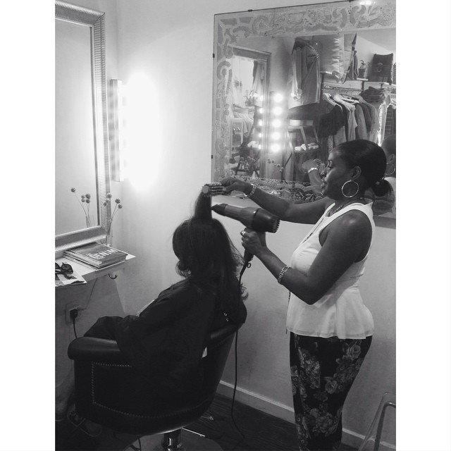 Shaeena Etienne in action! Cutting and styling one of our fav customers✂️✂️ Ladies & Gents book her every #Thursday & #Friday at www.su-juk.com. #haircuts #styling #brooklyn #clintonhill #sujukcuts (at Clinton Hill Chill / Fort Greene Lean)