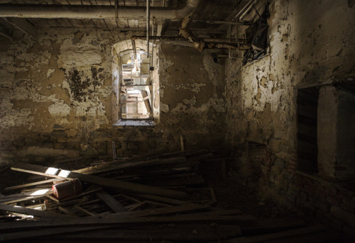 forgotteniowa:The Battery FactoryWarsaw, IllinoisI recently moved back home to the tri-state area to