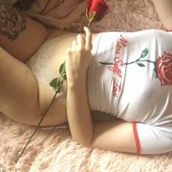 axngelic-princess:  🌹more self love🌹