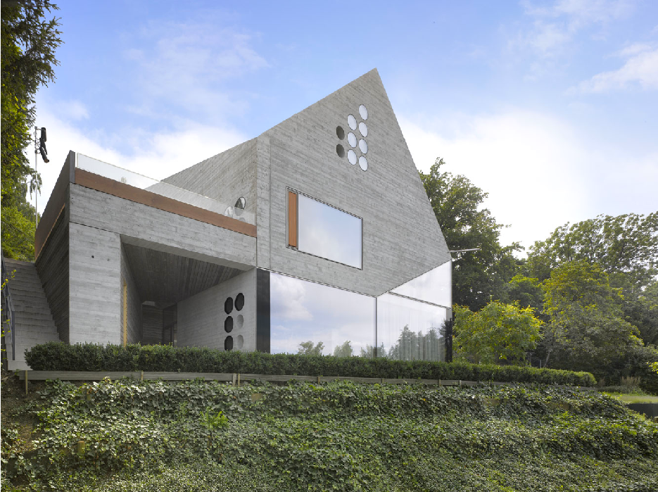 jeroenapers:  Dit fijn geslepen stuk beton op de heuvels bij Stutgart is Haus H36,