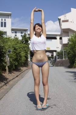 bite:  現役女子大生モデル 久松郁実(１９)の胸がデカい!!画像×６８ : 画像ナビ!