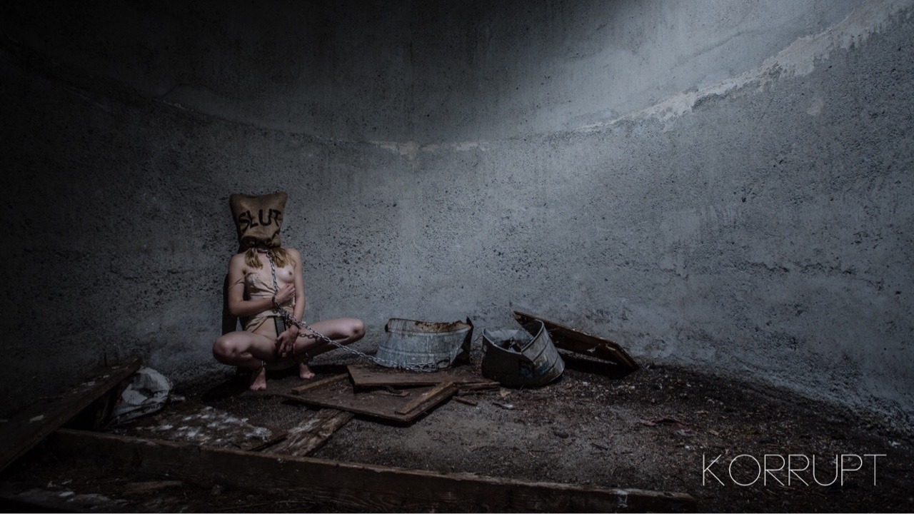 defiantly-yourss:Locked away (photo by @korruptimages