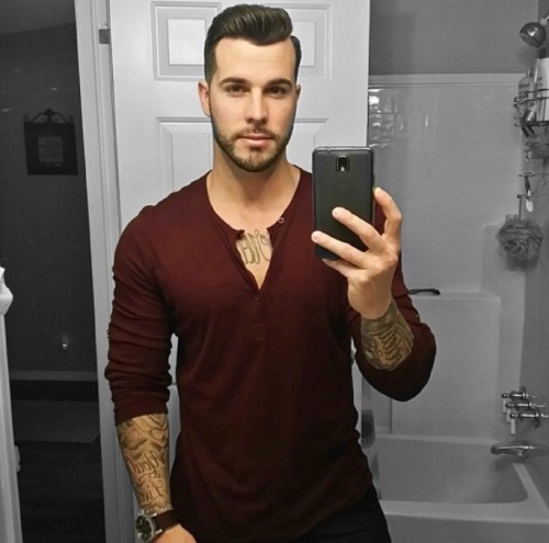 1of2dads:    Thousands of pics just for you and your dick, follow Daddy 1 if you want to cum.  http://1of2dads.tumblr.com/  