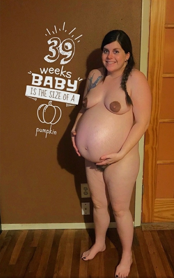 obgyn-ville:  At the ob/gyn for routine prenatal checkups and through her beautiful
