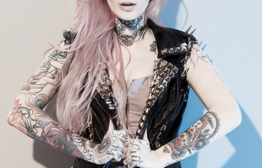 ZOMBIE QUEEN