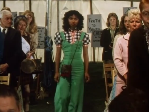 orangutangirl:Tania Rodrigues (and Charlotte Coleman) in Oranges Are Not the Only Fruit1990 miniseri
