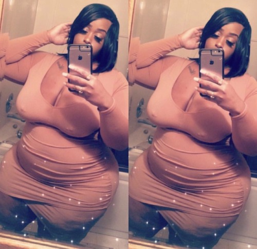 Those nipples &amp; piercings, hips &amp; waist is everything right now, my dick started sli