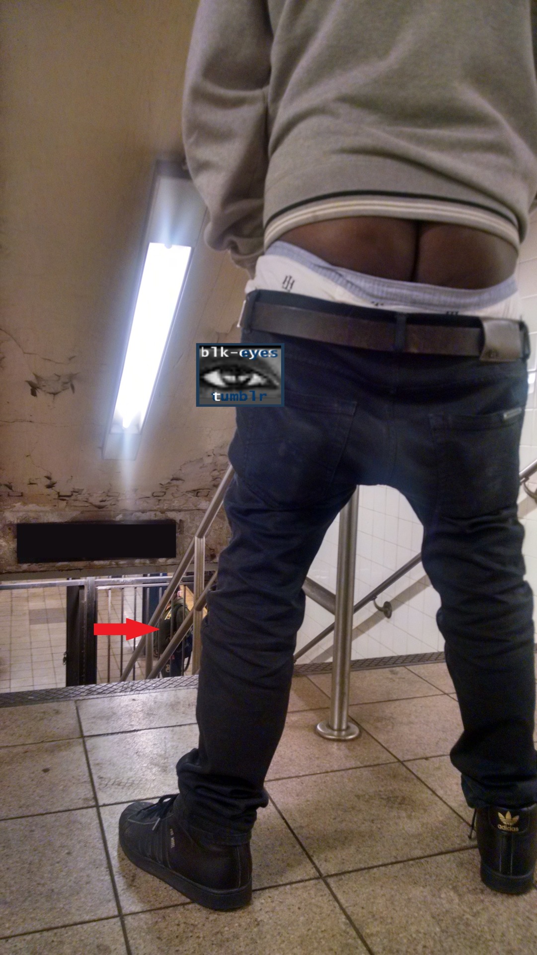 blk-eyes:  Public Display of Affection (PICS) Part 2