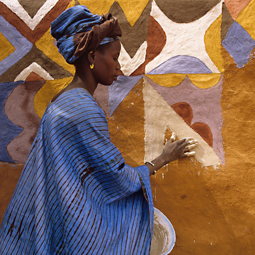 Hand painting, “vernacular art and architecture in West Africa”, 1987-88 © Margaret Courtney-Clarke