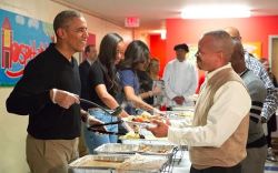 subbyhillygirl:  cassandrashipsit:  thetrippytrip:    Yesterday, President Obama fed veterans &amp; the homeless while Trump mocked a person’s disability. Happy Thanksgiving.     I fucking hate Trump so much.  I’m just gonna leave this here…   Can