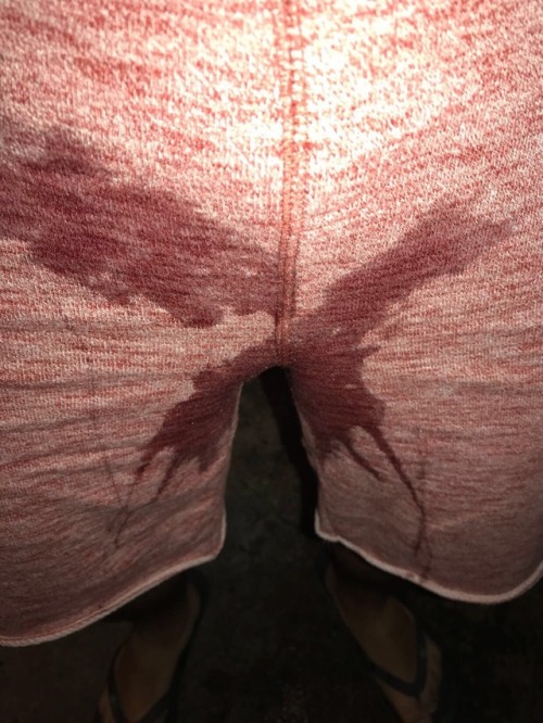 Porn keepcalmpisspants: Pissed my shorts photos