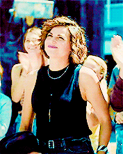 reignmills: Roni’s outfits in 7a