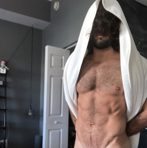 celebswhogetslepton:  @diegosans: Squeaky clean