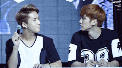 19930215:  Hongdae Vixx Box Fan Sign 140729Viva Ravi Da Do Not Edit 