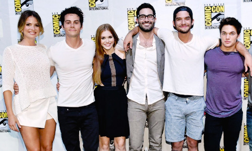 flying-kiki:  Teen Wolf cast at Comic Con through the years 
