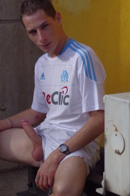 les-dieux-de-l-exhib:  Follow me: www.matuteparis.tumblr.com