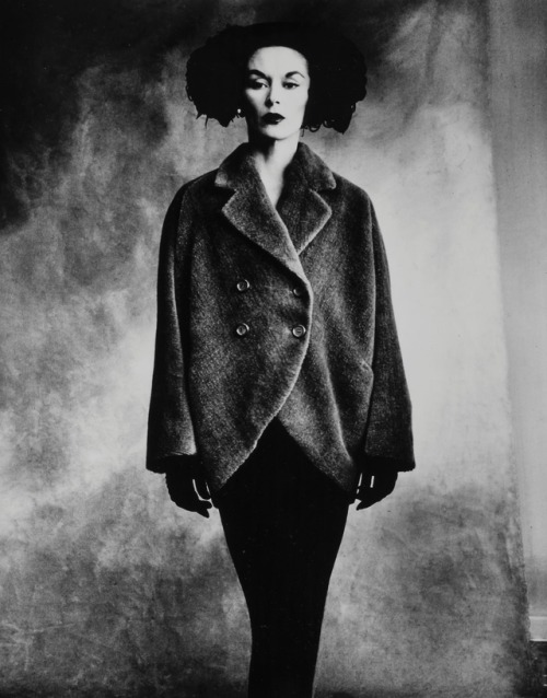 lelaid: Lisa Fonssagrives in Balenciaga by Irving Penn Paris, 1950