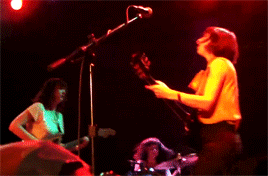 uptightcitizensbrigade:Carrie Brownstein + kicks#i wish she’d kick me in the face