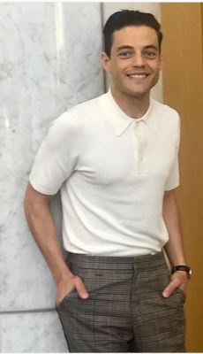 bontherevelator:Rami Malek in Califormia end of June 2018.
