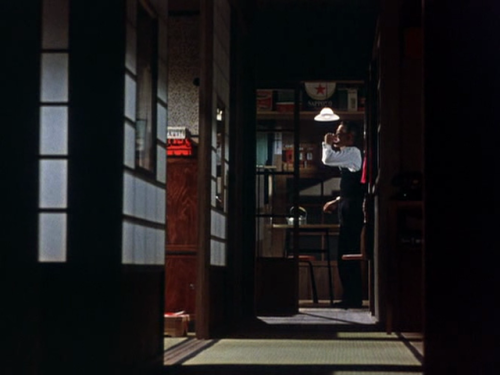 365filmsbyauroranocte:This is the ending of Ozu’s last movie: An Autumn Afternoon (Yasujiro Ozu, 196