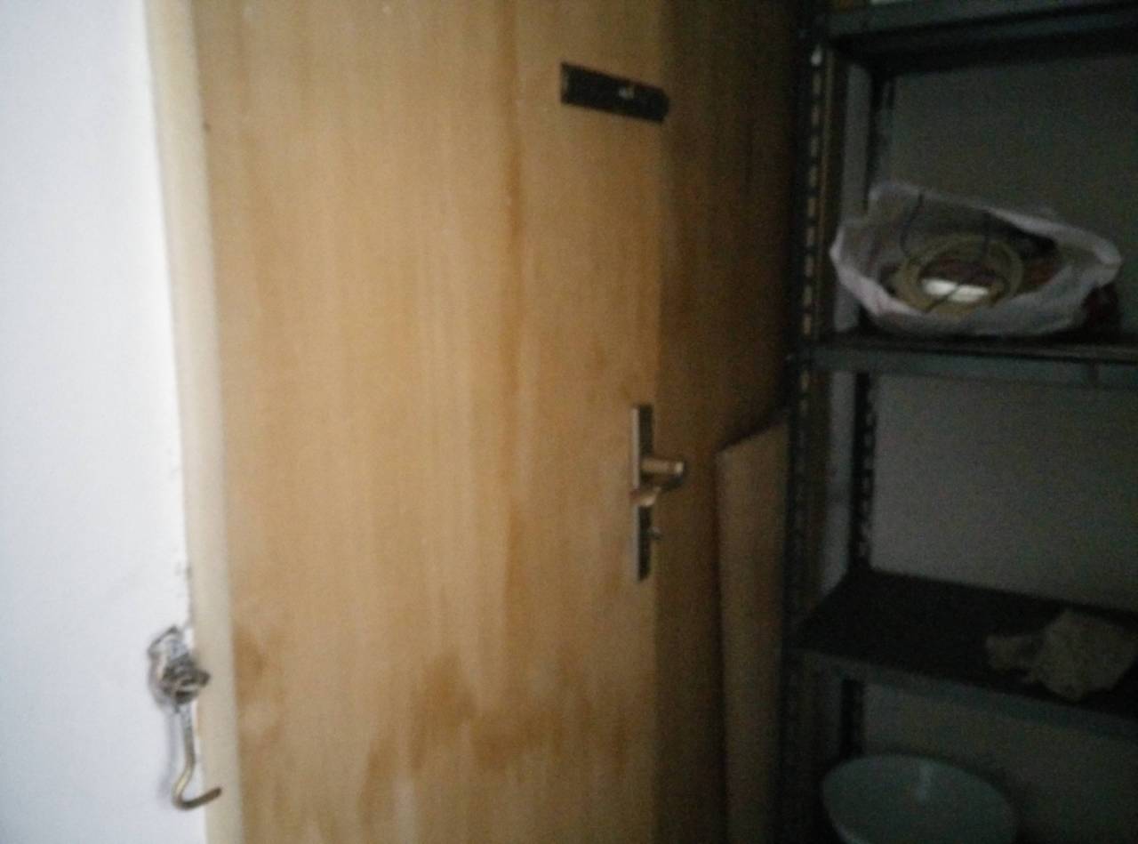 sixpenceee:  Reddit user Elvecio visited his parents old house. It’s empty now.