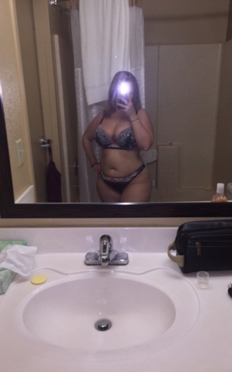 loquita4mfm:  A lil hotel fun