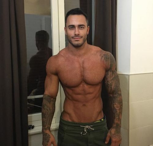 fitness-motivation-quotes:  All tanned: Mike ChabotFollow Mike on his official social media accountsInstagram: https://www.instagram.com/mikechabotfitness/