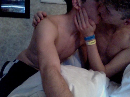 icarlysdildo:  ☽ pale ☾